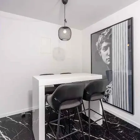 In 45029 Apartment Crikvenica